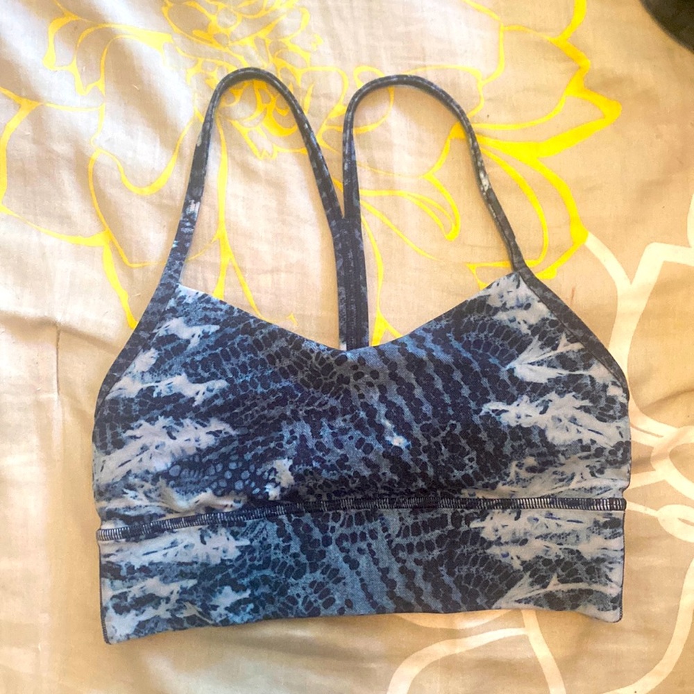 Lululemon sports bra